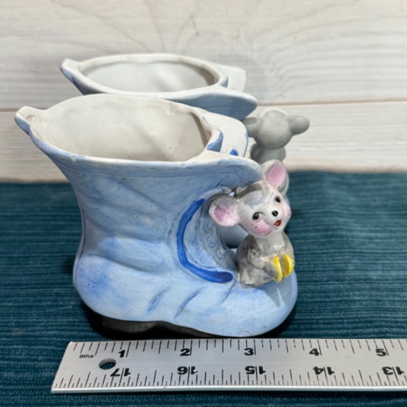 Vintage Planter Ceramic Blue Baby Boot with Baby Mice Made in Taiwan - Picture 4 of 10